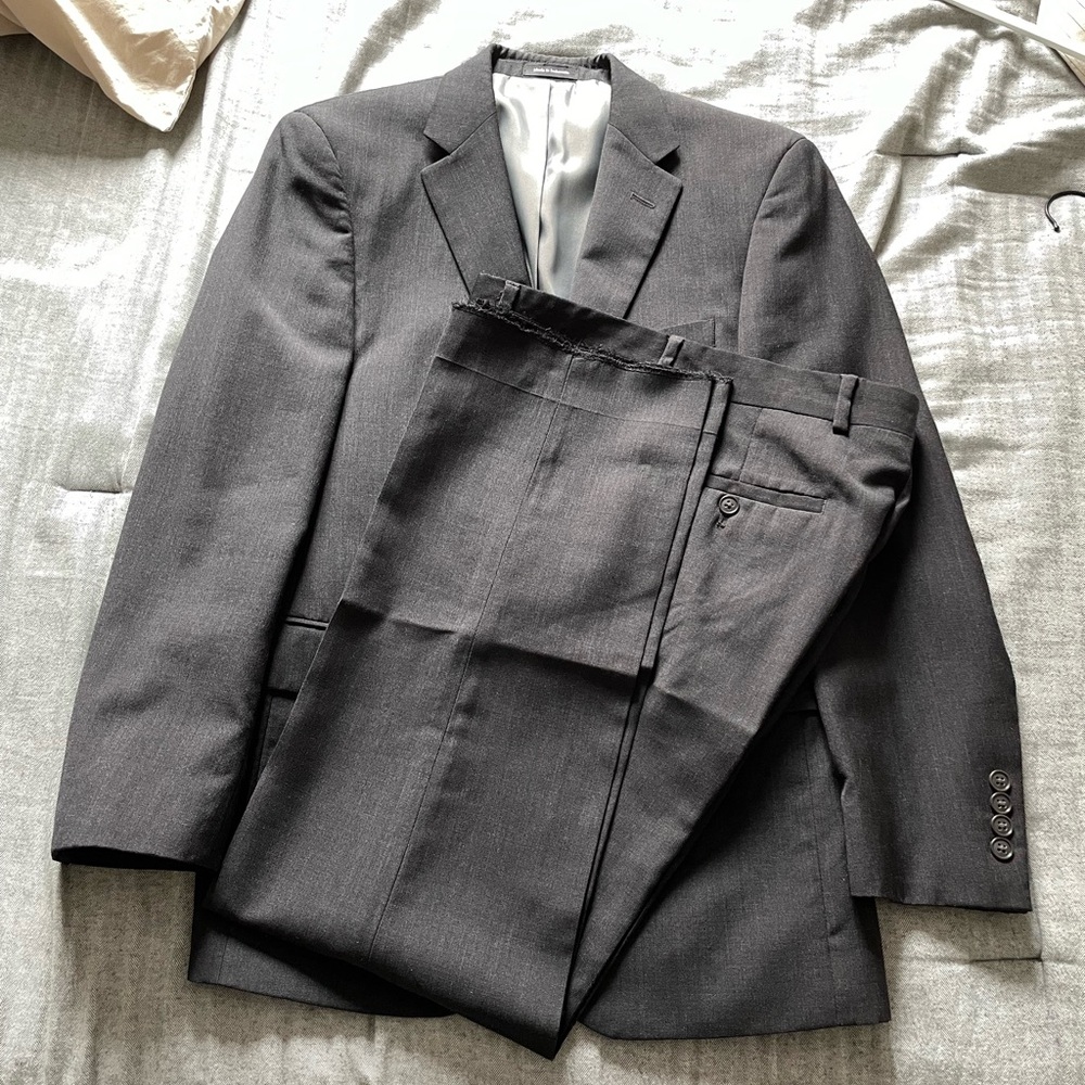 Pronto Uomo Charcoal Suit 36R